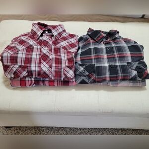 (5) Mens Sz. Med. Short sleeve plaid button up shirts